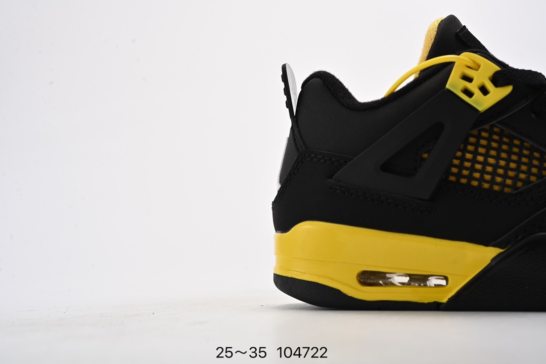 图片[2]-童鞋Nike Air Jordan 4 Retro Se 迈克尔·乔丹AJ4代中帮复古休闲运动文化篮球鞋 将登场的不是白水泥配色，而是一款极其相似的新品。此番，这款鞋子终于迎来发售消息。这款鞋子可以称为绝佳颜值，鞋身以大面积白色呈现，营造简约的视觉氛围。蓝色鞋带孔与中底白蓝，搭配上鞋舌的绿色 Logo，进一步拉升视觉表现。 货号：308497-115 尺码：25～35-选品中心