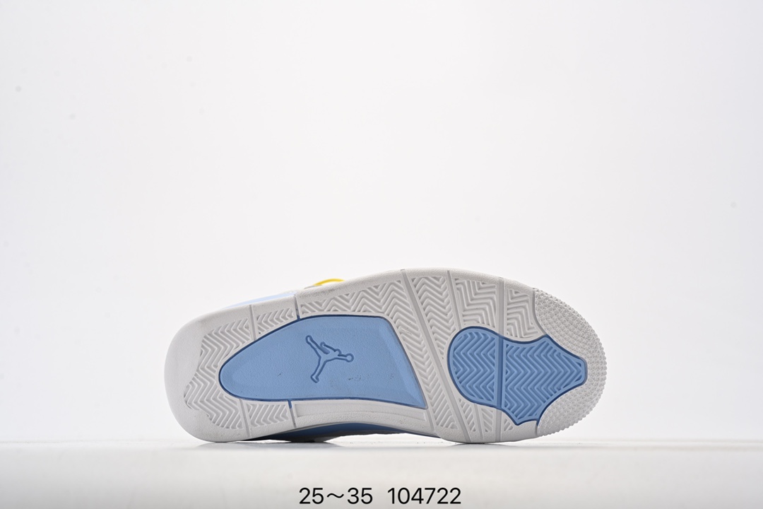 图片[6]-童鞋Nike Air Jordan 4 Retro Se 迈克尔·乔丹AJ4代中帮复古休闲运动文化篮球鞋 将登场的不是白水泥配色，而是一款极其相似的新品。此番，这款鞋子终于迎来发售消息。这款鞋子可以称为绝佳颜值，鞋身以大面积白色呈现，营造简约的视觉氛围。蓝色鞋带孔与中底白蓝，搭配上鞋舌的绿色 Logo，进一步拉升视觉表现。 货号：308497-115 尺码：25～35-选品中心