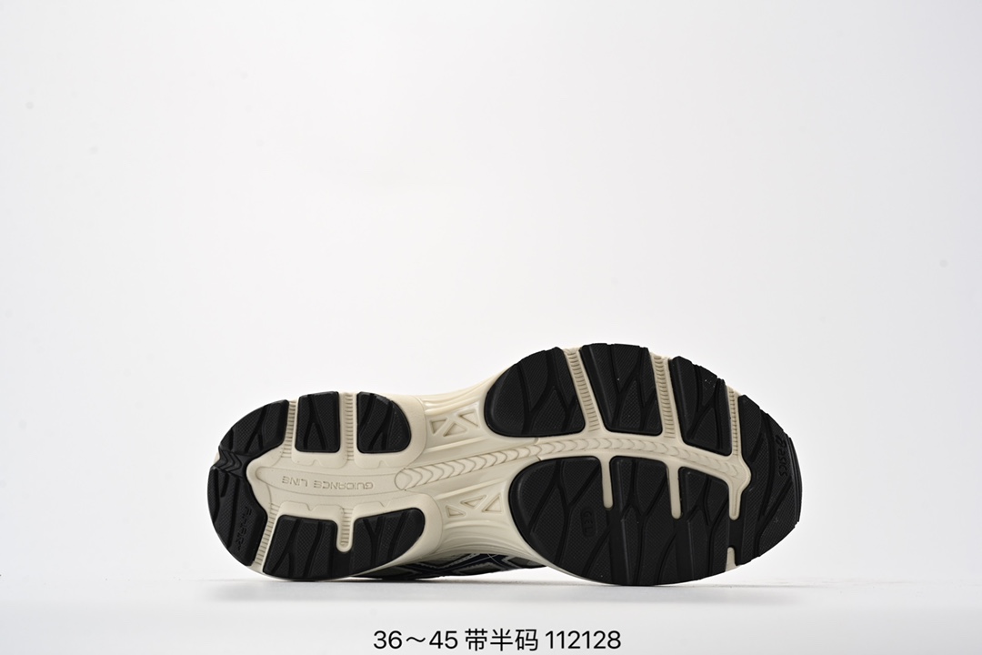 💰180
公司级✅亚瑟士Asics Gel-Flux Cn运动休闲透气专业跑
鞋 进口双层丝纤维工程网布鞋面 轻量舒适透
•气材质中底3D可视GEL缓震胶效果 升級FLYTE
FOAM BLAST全新援震中底
部位科技材质
尺码：36～45带半码
编号：112128
