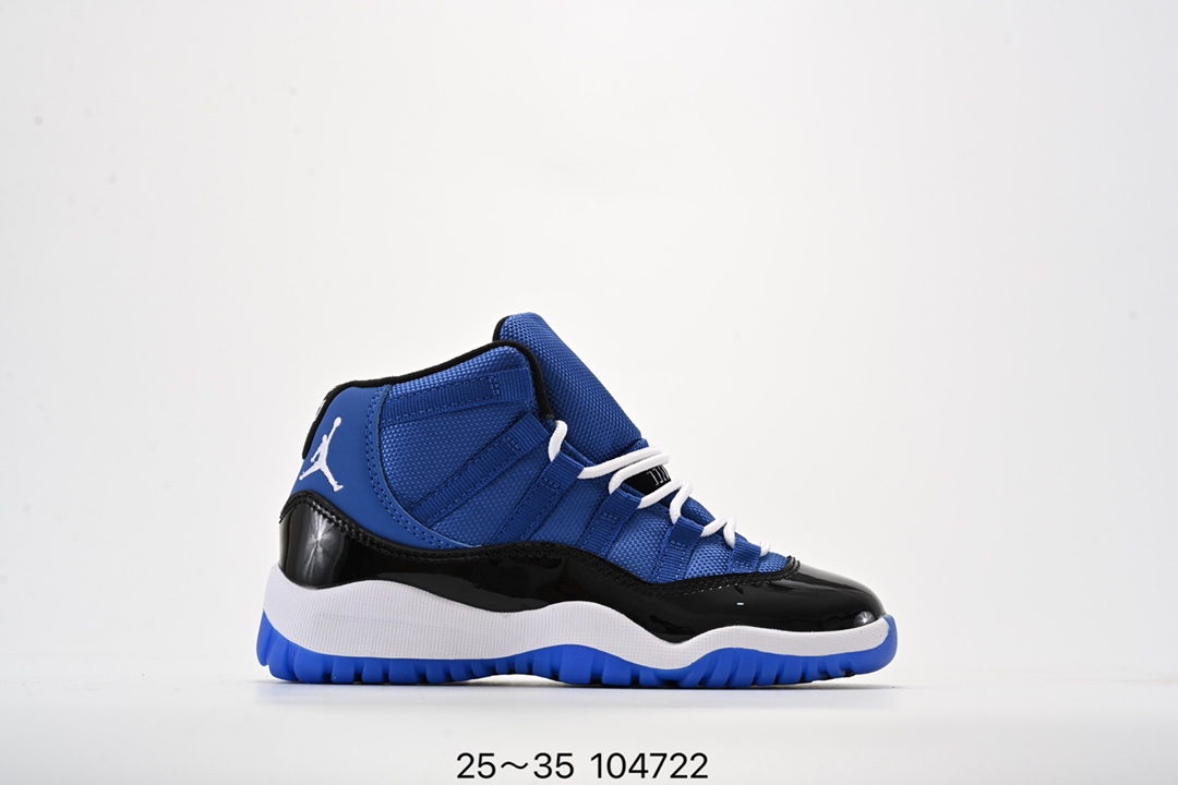 童鞋 Air Jordan 11 Retro GS “Gamma Blue” 低帮伽玛蓝 AJ11 乔丹11代 aj11 乔11 乔丹篮球鞋系列 kicksordie 在他的 instagram 上放出了这款鞋的 GS 版本实物和上脚实拍。鞋身和大底采用黑色和蓝色搭配，飞人刺绣也采用了伽马蓝色，而后跟的数字 “23” 刺绣则采用了黄色。 尺码：如图-选品中心