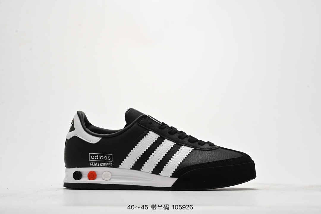 集合图💰170
阿迪达斯 Adidas Originals 80年代保龄球鞋升格经典鞋款 Kegler Super 回归！德训鞋 时尚复古运动板鞋。此番两个单位就决定回归原点，采用鞋款的 OG 配色：保留了 Kegler Super 的 peg 缓震系统，鞋底前方以麂皮包裹，呈现出强烈复古感。Kegler鞋款诞生于80年代,后跟含舒适的可拆卸装饰扣。这款经典鞋,采用舒适皮革鞋面,搭配别致的鞋头结构。• 系带设计• 皮革鞋面,鞋头结构别致• 橡胶外底；合成衬里• 后跟含可拆卸装饰扣。

货号：F36915
尺码：40-45
编码：105926