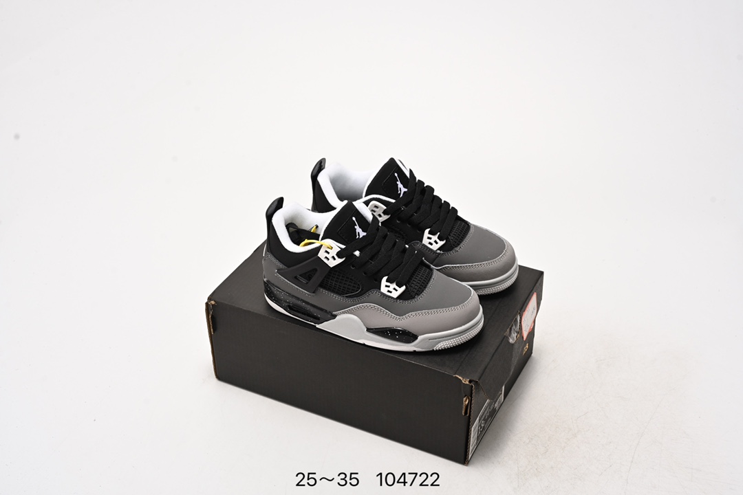 图片[9]-Air Jordan 4 Retro OG ”Cement“ 白水泥 AJ4 乔丹4代 aj4 乔4 白水泥 乔丹篮球鞋系列 以白色鞋身辅以水泥灰和黑色装扮，鞋舌上经典的 4 代 Jumpman Logo + Flight 字样格外抢眼，后跟则以 Nike Air 浮雕字样呈现。张弛有度、清爽有余的活力运动装扮，白水泥有着让人百看不厌的经典外观，细细品味之下更显独特魅力。 货号：840606-192 尺码：童鞋-选品中心