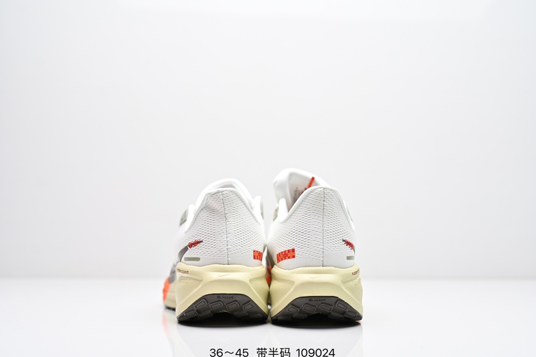 💰160
Nike「飞马新鞋」触感柔软，质感升级！随着“耐克「蓝图」系列”在巴黎的盛大发布，全新一代 登月41代 Nike Pegasus 41也正式登场啦！Nike Pegasus 41采用了全掌ReactX泡绵中底，前掌和后跟还配备了Air Zoom气垫单元，据说跑起来更快更舒适哦！这次最大的升级点，就是飞马系列首次引入了ReactX泡绵，听说相比React泡绵，能量回馈提升了整整13%哦！
货号：FD2722
编码：109024