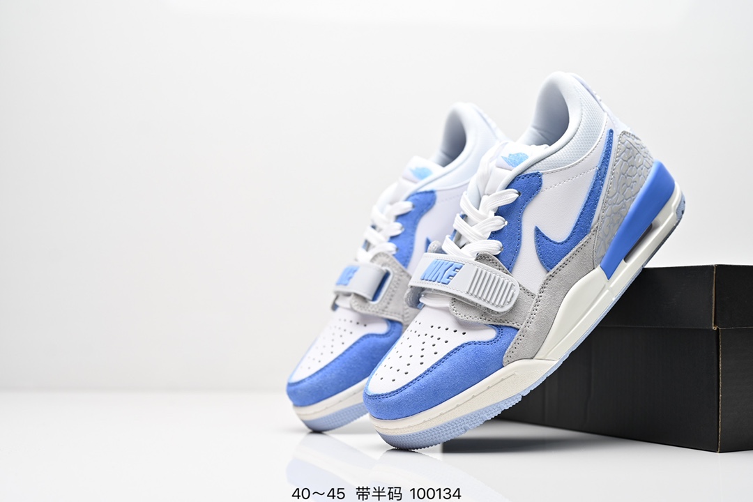 💰210
Air Jordan Legacy 312 高帮 AJ312 乔丹312代 aj312 乔312 高邦 白粉 乔丹篮球鞋系列 号称 “最强三合一” 的 Jordan Legacy 312,自然有着杂交结合的设计,它的名字就展现出它所包含的鞋款元素,312 分别对应了 Air Jordan 3、Air Jordan 1 和 Air Trainer 2,将这三双经典又有不俗人气的鞋款融合,“最强三合一” 的名称由此得来!货号:AV3922-101/013/157/102 DR8486-101DO7441-401 DQ5347-141 AT4040-106尺码:如图所示
编码:100134