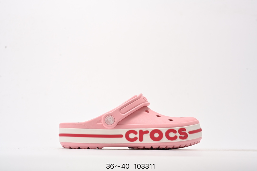 💰55
Crocs Classic Clog 卡骆驰休闲沙滩洞洞鞋拖鞋凉鞋泡芙鞋 透明防水袋包装 注意配件需单独购买 超轻Croslite专利材料打造 鞋面更加耐用易清洗 该鞋款轻盈舒适 2002年 经典克骆格诞生 秉承外形简单 穿着舒适的初衷 不断为消费者带来舒适的穿着体验 穿出“趣”味 鞋面洞洞可搭彰显个性的智必星 一鞋两穿 可调节式后跟带增添鞋身的稳固性能 放前面变成愜意舒适的凉拖 放后面行走跑跳更加稳妥 Croslite ™材料 封闭式细胞树脂 能够在体温作用下自动变形以适应脚部形状 涉水性优秀的同时易于清洁 抓地力强 不易打滑 Crocs的核心理念：轻便 灵活 全方位的舒适感 
编码：103311