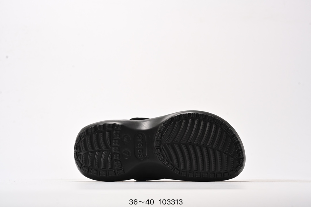 💰65
Crocs Classic Clog 卡骆驰休闲沙滩洞洞鞋拖鞋凉鞋泡芙鞋 透明防水袋包装 注意配件需单独购买 超轻Croslite专利材料打造 鞋面更加耐用易清洗 该鞋款轻盈舒适 2002年 经典克骆格诞生 秉承外形简单 穿着舒适的初衷 不断为消费者带来舒适的穿着体验 穿出“趣”味 鞋面洞洞可搭彰显个性的智必星 一鞋两穿 可调节式后跟带增添鞋身的稳固性能 放前面变成愜意舒适的凉拖 放后面行走跑跳更加稳妥 Croslite ™材料 封闭式细胞树脂 能够在体温作用下自动变形以适应脚部形状 涉水性优秀的同时易于清洁 抓地力强 不易打滑 Crocs的核心理念:轻便 灵活 全方位的舒适感
编码:103313