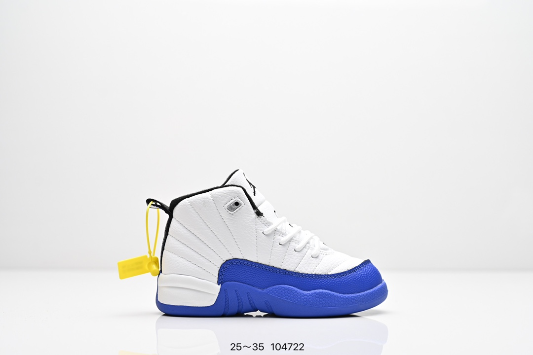 童鞋耐克 AJ 乔丹12代 Nike Air Jordan 12 Retro 篮球鞋复刻男子运动鞋 重现设计师汀克·哈特菲尔德广受赞誉的 1996 年鞋款设计，后者率先将 Zoom Air 缓震配置引入经典系列。鞋面采用优质材料，打造当季潮流风范。 优质材质组合鞋面，实现出色耐穿性 泡绵中底搭载全掌型 Zoom Air 缓震配置，塑就出众回弹的缓震效果 碳纤维稳定片 橡胶外底 货号：CT8013 尺码：童鞋-选品中心