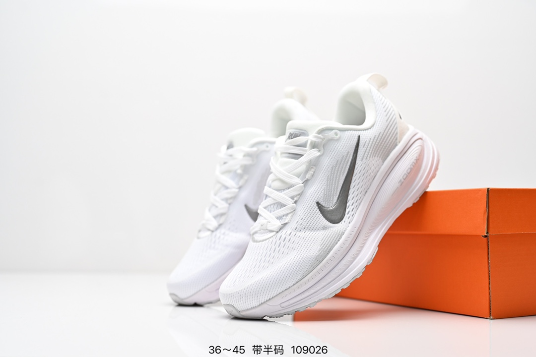 💰170
Nike VOMERO 18 耐克 舒适减震防滑 低帮跑步鞋
全掌ReactX泡绵中底 前掌和后跟还配备了Air Zoom气垫单元 据说跑起来更快更舒适哦 这次最大的升级点 首次引入了ReactX泡绵
货号:HM6803-001
尺码:如图
ID:109026