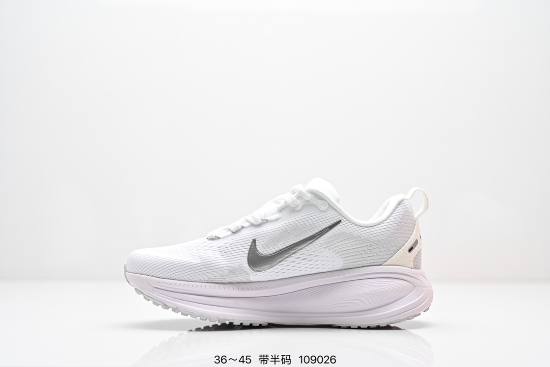 💰170
Nike VOMERO 18 耐克 舒适减震防滑 低帮跑步鞋
全掌ReactX泡绵中底 前掌和后跟还配备了Air Zoom气垫单元 据说跑起来更快更舒适哦 这次最大的升级点 首次引入了ReactX泡绵
货号:HM6803-001
尺码:如图
ID:109026
