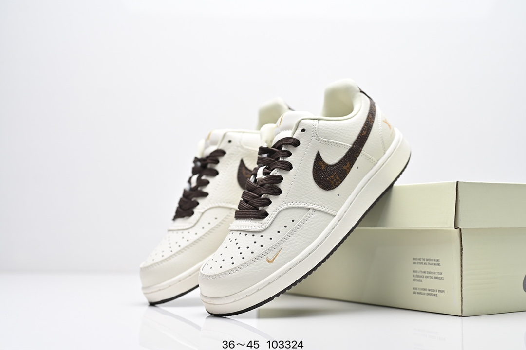  集合图💰220
耐克 Nike Court Borough Low 2（GS）小空军 低帮百搭透气休闲运动板鞋男女鞋。经典耐用的设计，兼顾舒适脚感和出众风范，演绎匠心之作。结构性的支撑贴合感结合复古篮球设计，塑就场外全明星风范。 
类型：男女鞋
货号：BQ5448
码数：36～45
编码：103324