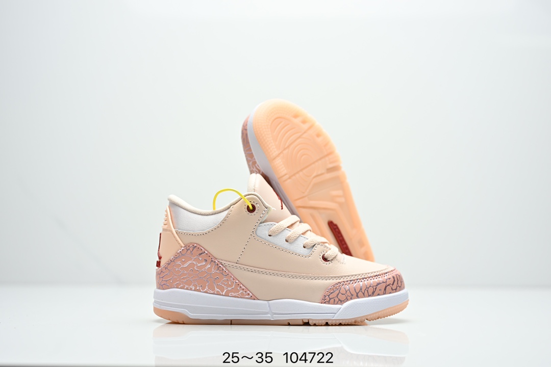 图片[4]-童鞋Air Jordan 3 Retro 复刻白水泥 AJ3 乔丹3代 aj3 乔3 经典复刻白水泥 乔丹篮球鞋系列 鞋身以白色为主调，采用优质皮革材质搭配鞋头及后跟处的经典元素爆裂纹，搭配灰色外底，简约而不失活力，纯色鞋身也很好地渲染了其不凡的质感。至于细节，该鞋款后跟处的Jumpman Logo同样采用黑色打造，鞋口及鞋面则添加了透气孔设计，更适合炎热的夏日。 货号：DN3707-100 尺码：如图所示-选品中心