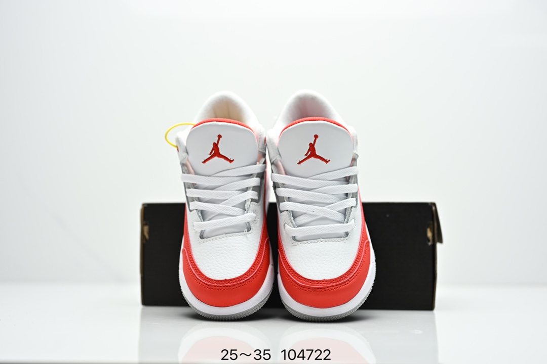 图片[7]-童鞋Air Jordan 3 Retro 复刻白水泥 AJ3 乔丹3代 aj3 乔3 经典复刻白水泥 乔丹篮球鞋系列 鞋身以白色为主调，采用优质皮革材质搭配鞋头及后跟处的经典元素爆裂纹，搭配灰色外底，简约而不失活力，纯色鞋身也很好地渲染了其不凡的质感。至于细节，该鞋款后跟处的Jumpman Logo同样采用黑色打造，鞋口及鞋面则添加了透气孔设计，更适合炎热的夏日。 货号：DN3707-100 尺码：如图所示-选品中心