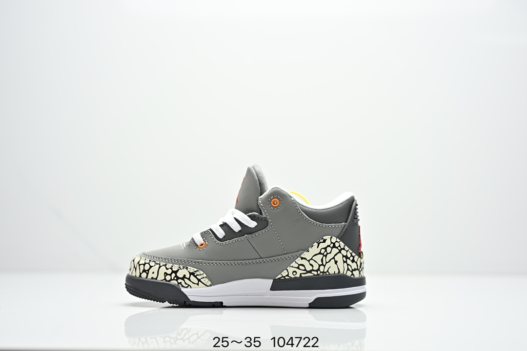 图片[2]-童鞋Air Jordan 3 Retro 复刻白水泥 AJ3 乔丹3代 aj3 乔3 经典复刻白水泥 乔丹篮球鞋系列 鞋身以白色为主调，采用优质皮革材质搭配鞋头及后跟处的经典元素爆裂纹，搭配灰色外底，简约而不失活力，纯色鞋身也很好地渲染了其不凡的质感。至于细节，该鞋款后跟处的Jumpman Logo同样采用黑色打造，鞋口及鞋面则添加了透气孔设计，更适合炎热的夏日。 货号：DN3707-100 尺码：如图所示-选品中心
