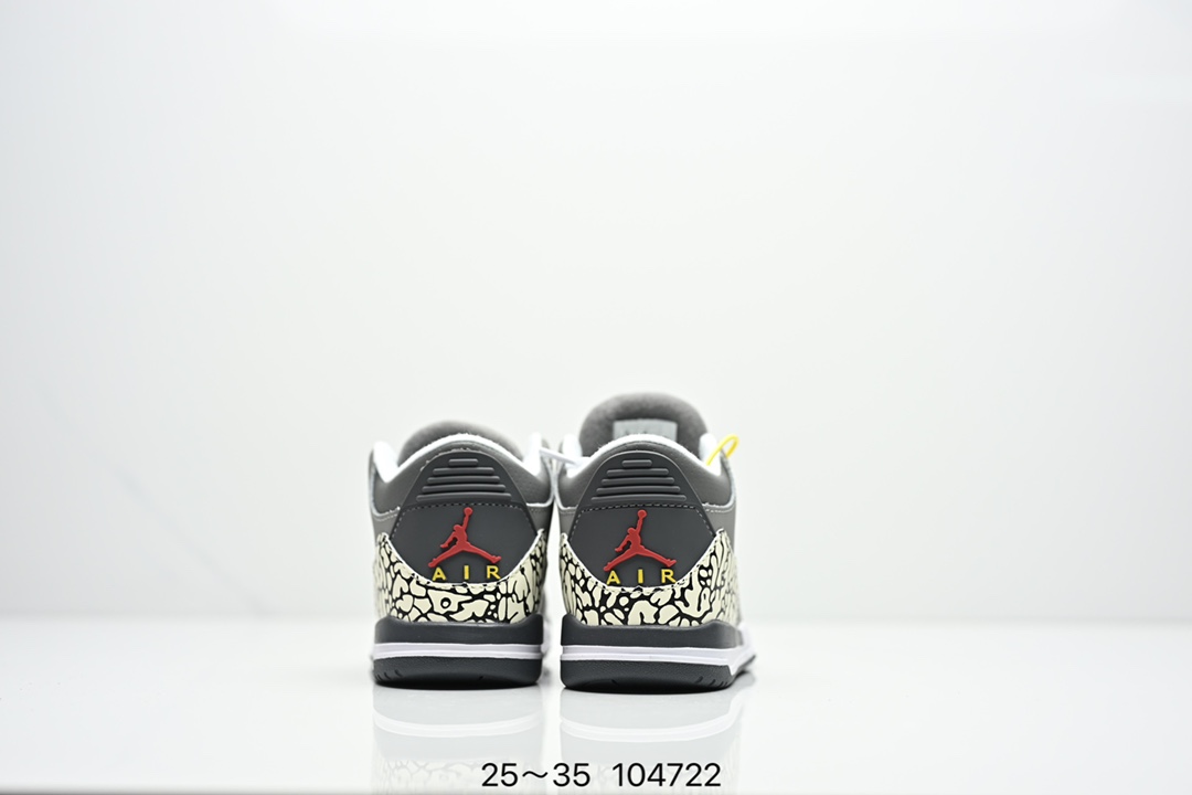 图片[7]-童鞋Air Jordan 3 Retro 复刻白水泥 AJ3 乔丹3代 aj3 乔3 经典复刻白水泥 乔丹篮球鞋系列 鞋身以白色为主调，采用优质皮革材质搭配鞋头及后跟处的经典元素爆裂纹，搭配灰色外底，简约而不失活力，纯色鞋身也很好地渲染了其不凡的质感。至于细节，该鞋款后跟处的Jumpman Logo同样采用黑色打造，鞋口及鞋面则添加了透气孔设计，更适合炎热的夏日。 货号：DN3707-100 尺码：如图所示-选品中心
