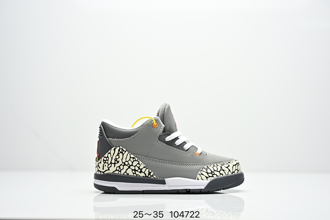 童鞋Air Jordan 3 Retro 复刻白水泥 AJ3 乔丹3代 aj3 乔3 经典复刻白水泥 乔丹篮球鞋系列 鞋身以白色为主调，采用优质皮革材质搭配鞋头及后跟处的经典元素爆裂纹，搭配灰色外底，简约而不失活力，纯色鞋身也很好地渲染了其不凡的质感。至于细节，该鞋款后跟处的Jumpman Logo同样采用黑色打造，鞋口及鞋面则添加了透气孔设计，更适合炎热的夏日。 货号：DN3707-100 尺码：如图所示-选品中心