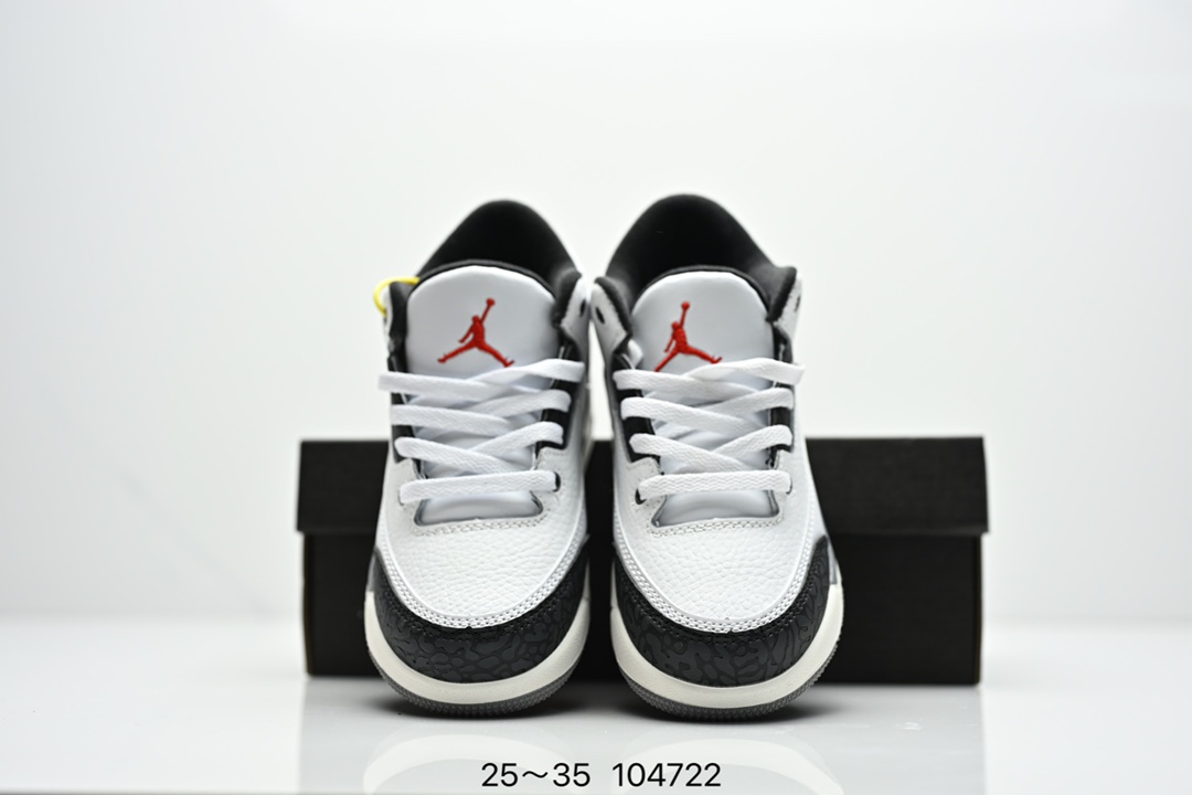图片[8]-童鞋Air Jordan 3 Retro 复刻白水泥 AJ3 乔丹3代 aj3 乔3 经典复刻白水泥 乔丹篮球鞋系列 鞋身以白色为主调，采用优质皮革材质搭配鞋头及后跟处的经典元素爆裂纹，搭配灰色外底，简约而不失活力，纯色鞋身也很好地渲染了其不凡的质感。至于细节，该鞋款后跟处的Jumpman Logo同样采用黑色打造，鞋口及鞋面则添加了透气孔设计，更适合炎热的夏日。 货号：DN3707-100 尺码：如图所示-选品中心