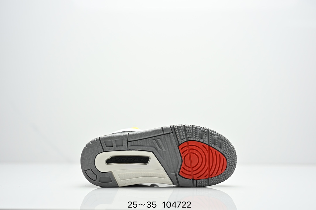 图片[6]-童鞋Air Jordan 3 Retro 复刻白水泥 AJ3 乔丹3代 aj3 乔3 经典复刻白水泥 乔丹篮球鞋系列 鞋身以白色为主调，采用优质皮革材质搭配鞋头及后跟处的经典元素爆裂纹，搭配灰色外底，简约而不失活力，纯色鞋身也很好地渲染了其不凡的质感。至于细节，该鞋款后跟处的Jumpman Logo同样采用黑色打造，鞋口及鞋面则添加了透气孔设计，更适合炎热的夏日。 货号：DN3707-100 尺码：如图所示-选品中心