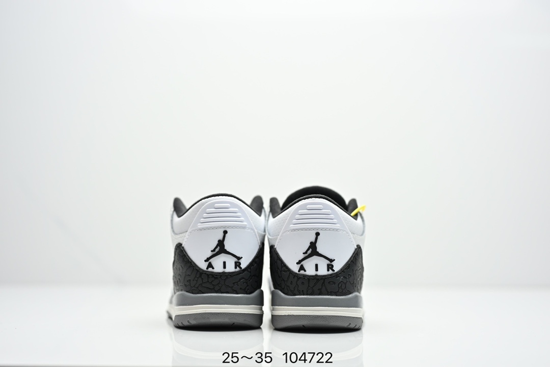 图片[7]-童鞋Air Jordan 3 Retro 复刻白水泥 AJ3 乔丹3代 aj3 乔3 经典复刻白水泥 乔丹篮球鞋系列 鞋身以白色为主调，采用优质皮革材质搭配鞋头及后跟处的经典元素爆裂纹，搭配灰色外底，简约而不失活力，纯色鞋身也很好地渲染了其不凡的质感。至于细节，该鞋款后跟处的Jumpman Logo同样采用黑色打造，鞋口及鞋面则添加了透气孔设计，更适合炎热的夏日。 货号：DN3707-100 尺码：如图所示-选品中心