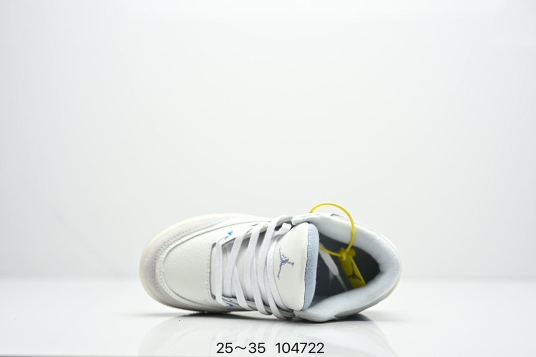图片[4]-童鞋Air Jordan 3 Retro 复刻白水泥 AJ3 乔丹3代 aj3 乔3 经典复刻白水泥 乔丹篮球鞋系列 鞋身以白色为主调，采用优质皮革材质搭配鞋头及后跟处的经典元素爆裂纹，搭配灰色外底，简约而不失活力，纯色鞋身也很好地渲染了其不凡的质感。至于细节，该鞋款后跟处的Jumpman Logo同样采用黑色打造，鞋口及鞋面则添加了透气孔设计，更适合炎热的夏日。 货号：DN3707-100 尺码：如图所示-选品中心