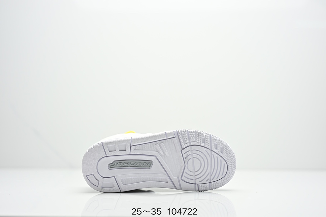 图片[6]-童鞋Air Jordan 3 Retro 复刻白水泥 AJ3 乔丹3代 aj3 乔3 经典复刻白水泥 乔丹篮球鞋系列 鞋身以白色为主调，采用优质皮革材质搭配鞋头及后跟处的经典元素爆裂纹，搭配灰色外底，简约而不失活力，纯色鞋身也很好地渲染了其不凡的质感。至于细节，该鞋款后跟处的Jumpman Logo同样采用黑色打造，鞋口及鞋面则添加了透气孔设计，更适合炎热的夏日。 货号：DN3707-100 尺码：如图所示-选品中心
