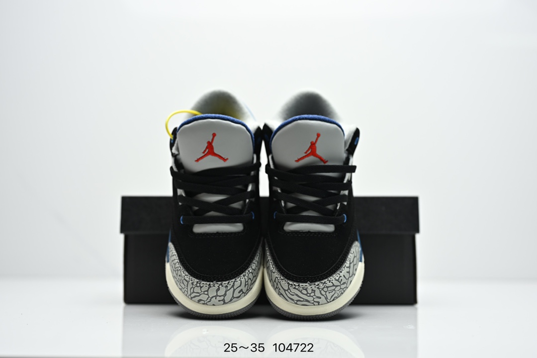 图片[8]-童鞋Air Jordan 3 Retro 复刻白水泥 AJ3 乔丹3代 aj3 乔3 经典复刻白水泥 乔丹篮球鞋系列 鞋身以白色为主调，采用优质皮革材质搭配鞋头及后跟处的经典元素爆裂纹，搭配灰色外底，简约而不失活力，纯色鞋身也很好地渲染了其不凡的质感。至于细节，该鞋款后跟处的Jumpman Logo同样采用黑色打造，鞋口及鞋面则添加了透气孔设计，更适合炎热的夏日。 货号：DN3707-100 尺码：如图所示-选品中心