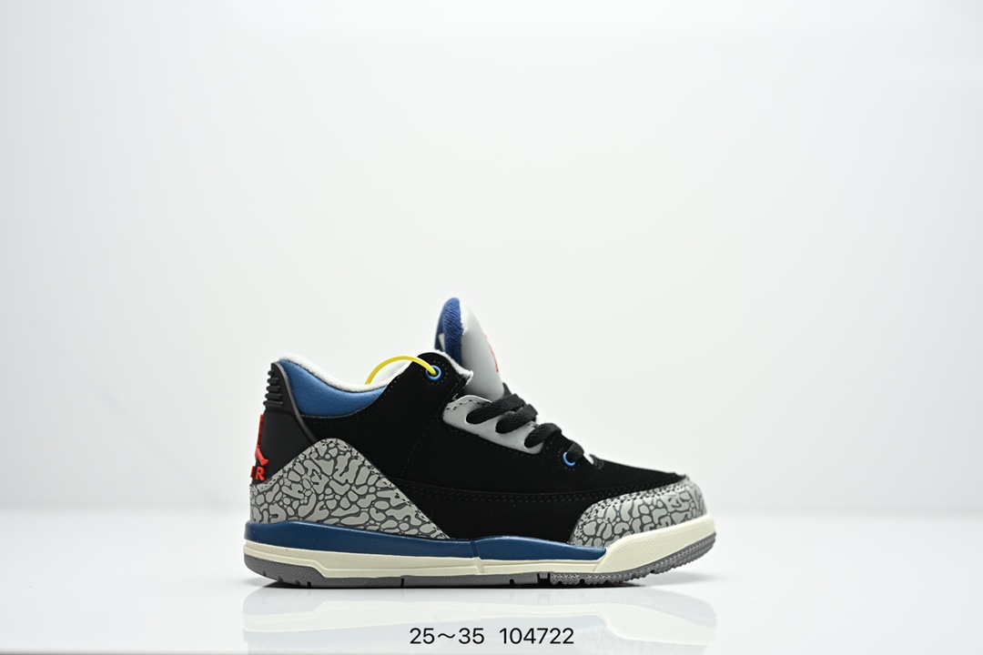 图片[3]-集合图 童鞋Air Jordan 3 Retro 复刻白水泥 AJ3 乔丹3代 aj3 乔3 经典复刻白水泥 乔丹篮球鞋系列 鞋身以白色为主调，采用优质皮革材质搭配鞋头及后跟处的经典元素爆裂纹，搭配灰色外底，简约而不失活力，纯色鞋身也很好地渲染了其不凡的质感。至于细节，该鞋款后跟处的Jumpman Logo同样采用黑色打造，鞋口及鞋面则添加了透气孔设计，更适合炎热的夏日。 货号：DN3707-100 尺码：如图所示-选品中心
