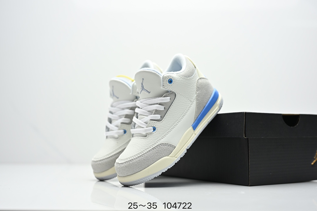 图片[9]-集合图 童鞋Air Jordan 3 Retro 复刻白水泥 AJ3 乔丹3代 aj3 乔3 经典复刻白水泥 乔丹篮球鞋系列 鞋身以白色为主调，采用优质皮革材质搭配鞋头及后跟处的经典元素爆裂纹，搭配灰色外底，简约而不失活力，纯色鞋身也很好地渲染了其不凡的质感。至于细节，该鞋款后跟处的Jumpman Logo同样采用黑色打造，鞋口及鞋面则添加了透气孔设计，更适合炎热的夏日。 货号：DN3707-100 尺码：如图所示-选品中心