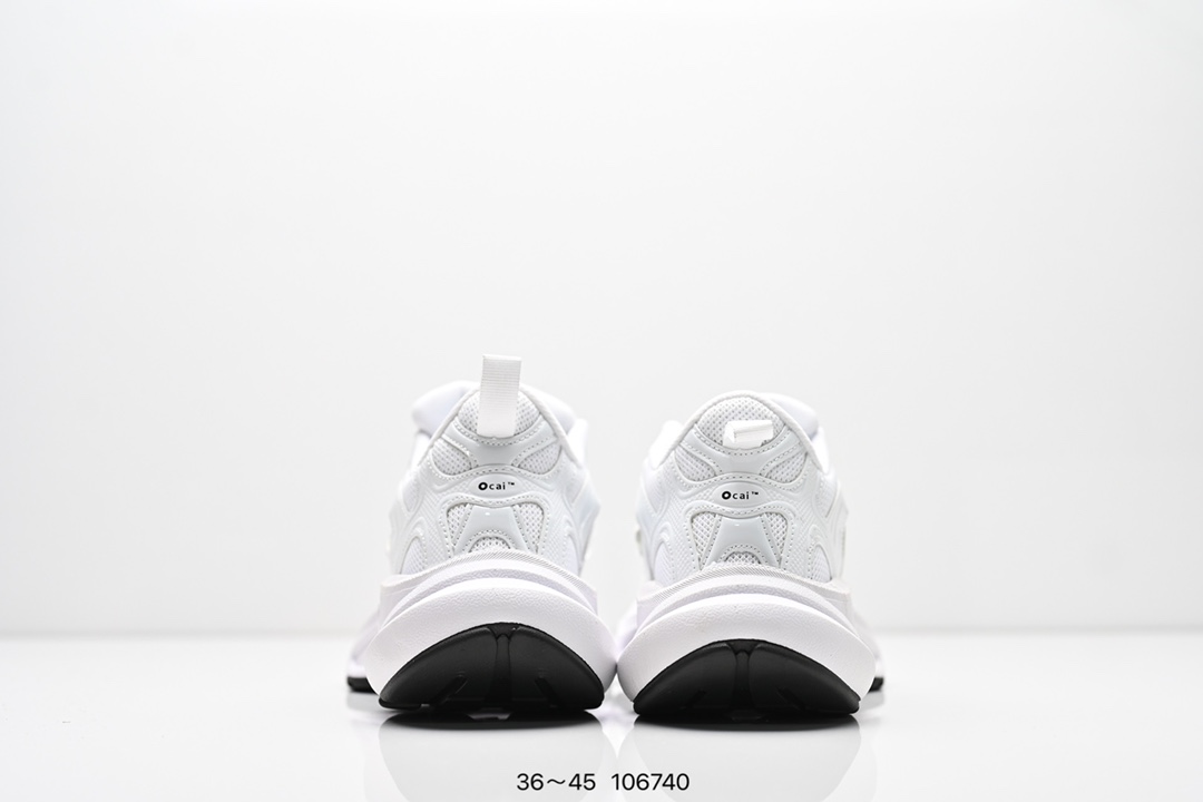 💰240
公司级✅【明星同款】Ocai“Disk Runtech”飞碟跑鞋情侣运动老爹鞋
日常银白配色也贼好搭配衣服～
鞋底大约5cm 上脚很增高修饰腿型哦😍
圆圆呼呼的一双老爹鞋！
尤其是后跟那块，尊滴像飞碟🛸
脱鞋的时候特别好脱🤣
上脚也是hin舒服😌轻盈的那种
尤其是在阳光下，亮银面未来感十足！
日常搭配牛仔裤或者休闲裤都蛮好看的
尺码:36-45
编号：106740