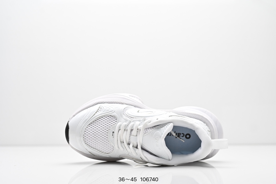 💰240
公司级✅【明星同款】Ocai“Disk Runtech”飞碟跑鞋情侣运动老爹鞋
日常银白配色也贼好搭配衣服～
鞋底大约5cm 上脚很增高修饰腿型哦😍
圆圆呼呼的一双老爹鞋！
尤其是后跟那块，尊滴像飞碟🛸
脱鞋的时候特别好脱🤣
上脚也是hin舒服😌轻盈的那种
尤其是在阳光下，亮银面未来感十足！
日常搭配牛仔裤或者休闲裤都蛮好看的
尺码:36-45
编号：106740