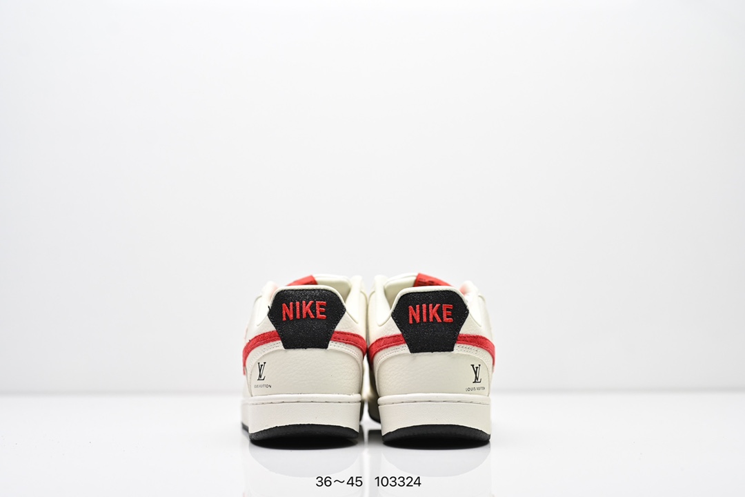 💰160
公司级✅NIKE COURT VISION LO联名 低帮百搭 透气休闲运动板鞋 
兼顾舒适脚感和出众风范 演绎匠心之作 结构性的支撑贴合感结合复古篮球设计 
电绣工艺 皮料切割干净无任何毛边 细节完美
货号:FD5188-103
尺码:36-45
编号：103324