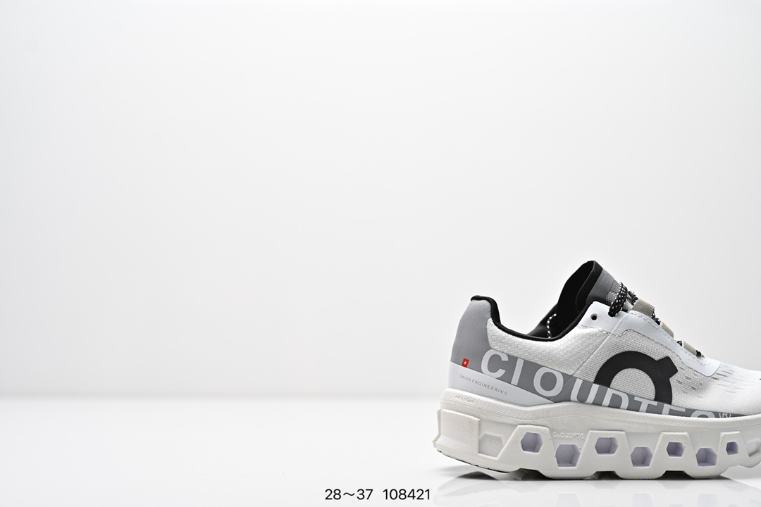 图片[2]-On昂跑Cloud X 童鞋28-37 舒适乐趣跑，缓震、轻量 On昂跑 Cloudsurfer上演中底“变形计” ，打破传统格局缔造柔软脚感。-选品中心