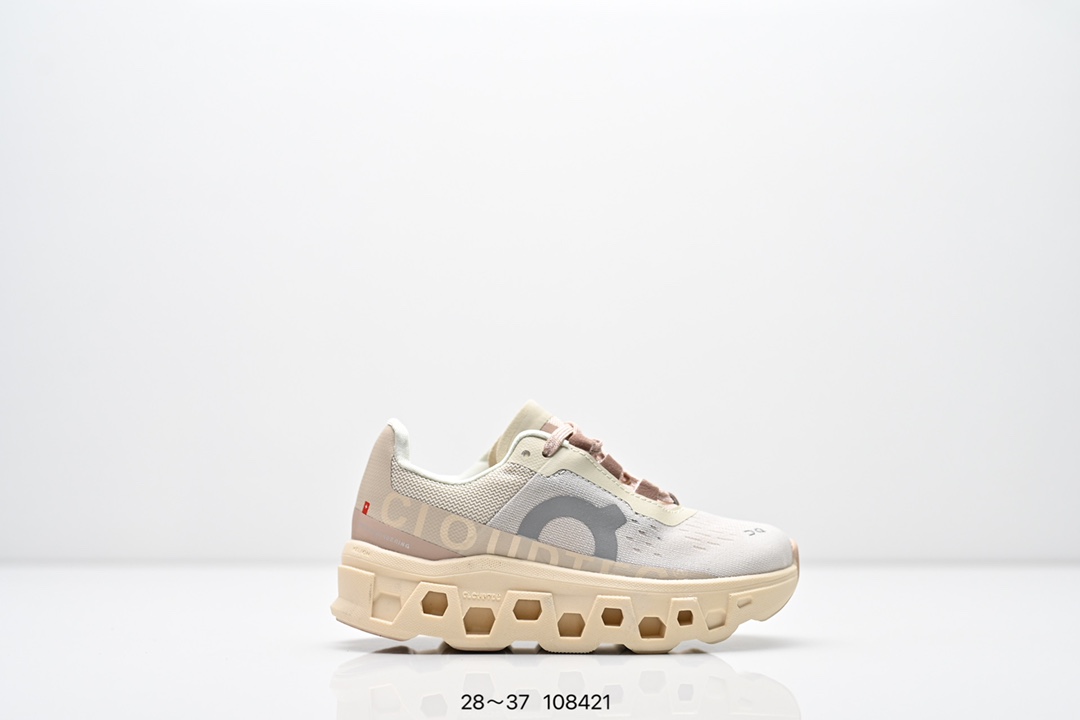 童鞋 On昂跑 全新综合体能训练运动鞋Cloud X 舒适乐趣跑，缓震、轻量 On昂跑 Cloudsurfer上演中底“变形计” ，打破传统格局缔造柔软脚感。 On昂跑对于值友来说已经是个相对熟悉的品牌了，旗下的经典款Cloud X兼具稳健敏捷、功能多面，轻量脚感和灵活反馈等优点，是健身爱好者最喜欢的鞋履产品之一。2022年首发的超厚底怪兽跑鞋Cloudmonster，加载最大的Cloudtec模块，柔软的缓震和强力的回弹体验，也让他一战成名，进入大体重运动爱好者和与大众跑者的入门跑鞋心选名单。 尺码：28～37-选品中心