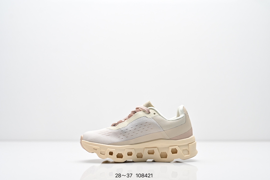 图片[3]-童鞋 On昂跑 全新综合体能训练运动鞋Cloud X 舒适乐趣跑，缓震、轻量 On昂跑 Cloudsurfer上演中底“变形计” ，打破传统格局缔造柔软脚感。 On昂跑对于值友来说已经是个相对熟悉的品牌了，旗下的经典款Cloud X兼具稳健敏捷、功能多面，轻量脚感和灵活反馈等优点，是健身爱好者最喜欢的鞋履产品之一。2022年首发的超厚底怪兽跑鞋Cloudmonster，加载最大的Cloudtec模块，柔软的缓震和强力的回弹体验，也让他一战成名，进入大体重运动爱好者和与大众跑者的入门跑鞋心选名单。 尺码：28～37-选品中心