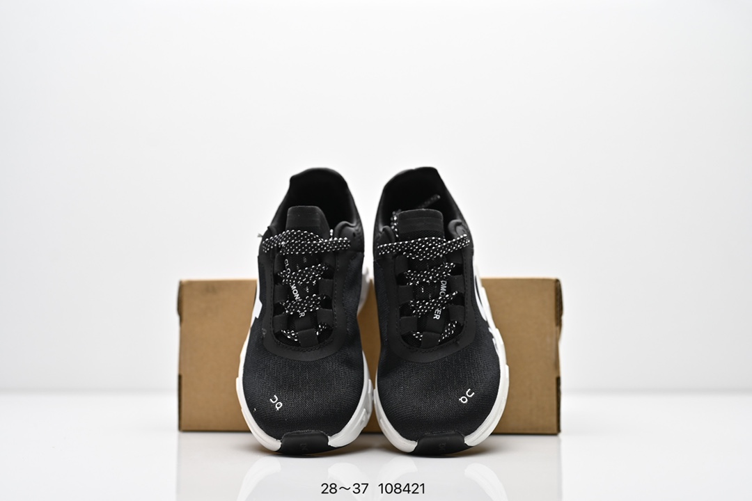 图片[8]-童鞋 On昂跑 全新综合体能训练运动鞋Cloud X 舒适乐趣跑，缓震、轻量 On昂跑 Cloudsurfer上演中底“变形计” ，打破传统格局缔造柔软脚感。 On昂跑对于值友来说已经是个相对熟悉的品牌了，旗下的经典款Cloud X兼具稳健敏捷、功能多面，轻量脚感和灵活反馈等优点，是健身爱好者最喜欢的鞋履产品之一。2022年首发的超厚底怪兽跑鞋Cloudmonster，加载最大的Cloudtec模块，柔软的缓震和强力的回弹体验，也让他一战成名，进入大体重运动爱好者和与大众跑者的入门跑鞋心选名单。 尺码：28～37-选品中心
