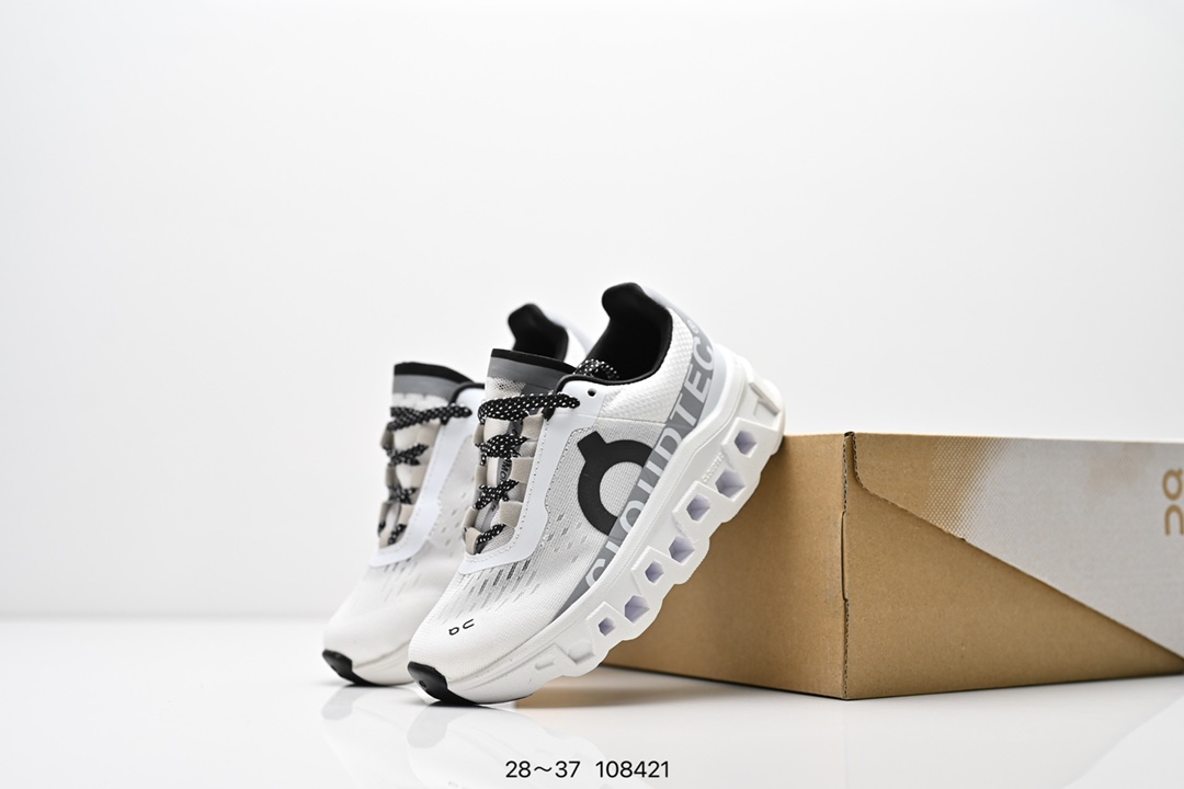图片[3]-集合图 童鞋 On昂跑 全新综合体能训练运动鞋Cloud X 舒适乐趣跑，缓震、轻量 On昂跑 Cloudsurfer上演中底“变形计” ，打破传统格局缔造柔软脚感。 On昂跑对于值友来说已经是个相对熟悉的品牌了，旗下的经典款Cloud X兼具稳健敏捷、功能多面，轻量脚感和灵活反馈等优点，是健身爱好者最喜欢的鞋履产品之一。2022年首发的超厚底怪兽跑鞋Cloudmonster，加载最大的Cloudtec模块，柔软的缓震和强力的回弹体验，也让他一战成名，进入大体重运动爱好者和与大众跑者的入门跑鞋心选名单。 尺码：28～37-选品中心