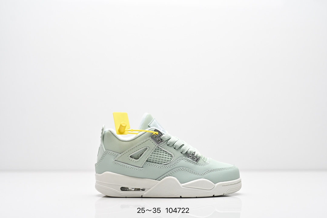 童鞋耐克 AJ 乔丹4代 Nike Air Jordan 4 Retro 篮球鞋复刻男子运动鞋 重现设计师汀克·哈特菲尔德广受赞誉的 1996 年鞋款设计，后者率先将 Zoom Air 缓震配置引入经典系列。鞋面采用优质材料，打造当季潮流风范。 优质材质组合鞋面，实现出色耐穿性 泡绵中底搭载全掌型 Zoom Air 缓震配置，塑就出众回弹的缓震效果 碳纤维稳定片 橡胶外底 货号：DH6927 057 尺码：童鞋-选品中心