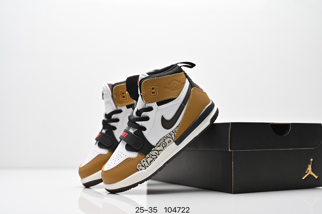 图片[9]-童鞋Air Jordan Legacy 312 “Command Force” 高帮AJ312 乔丹312代 aj312 乔312 高邦 乔丹篮球鞋系列 号称 “最强三合一” 的 Jordan Legacy 312，自然有着杂交结合的设计，它的名字就展现出它所包含的鞋款元素，312 分别对应了 Air Jordan 3、Air Jordan 1 和 Air Trainer 2，将这三双经典又有不俗人气的鞋款融合，“最强三合一” 的名称由此得来！货号：DR8486131 尺码：25–35 编号：104722-选品中心