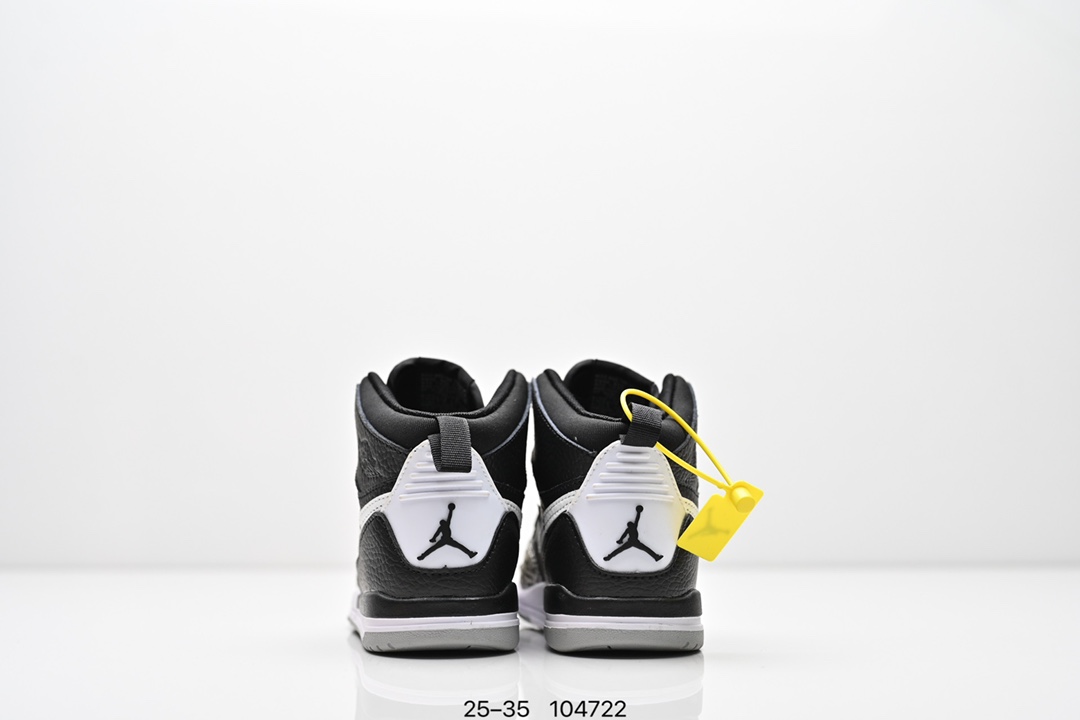 图片[7]-童鞋Air Jordan Legacy 312 “Command Force” 高帮AJ312 乔丹312代 aj312 乔312 高邦 乔丹篮球鞋系列 号称 “最强三合一” 的 Jordan Legacy 312，自然有着杂交结合的设计，它的名字就展现出它所包含的鞋款元素，312 分别对应了 Air Jordan 3、Air Jordan 1 和 Air Trainer 2，将这三双经典又有不俗人气的鞋款融合，“最强三合一” 的名称由此得来！货号：DR8486131 尺码：25–35 编号：104722-选品中心