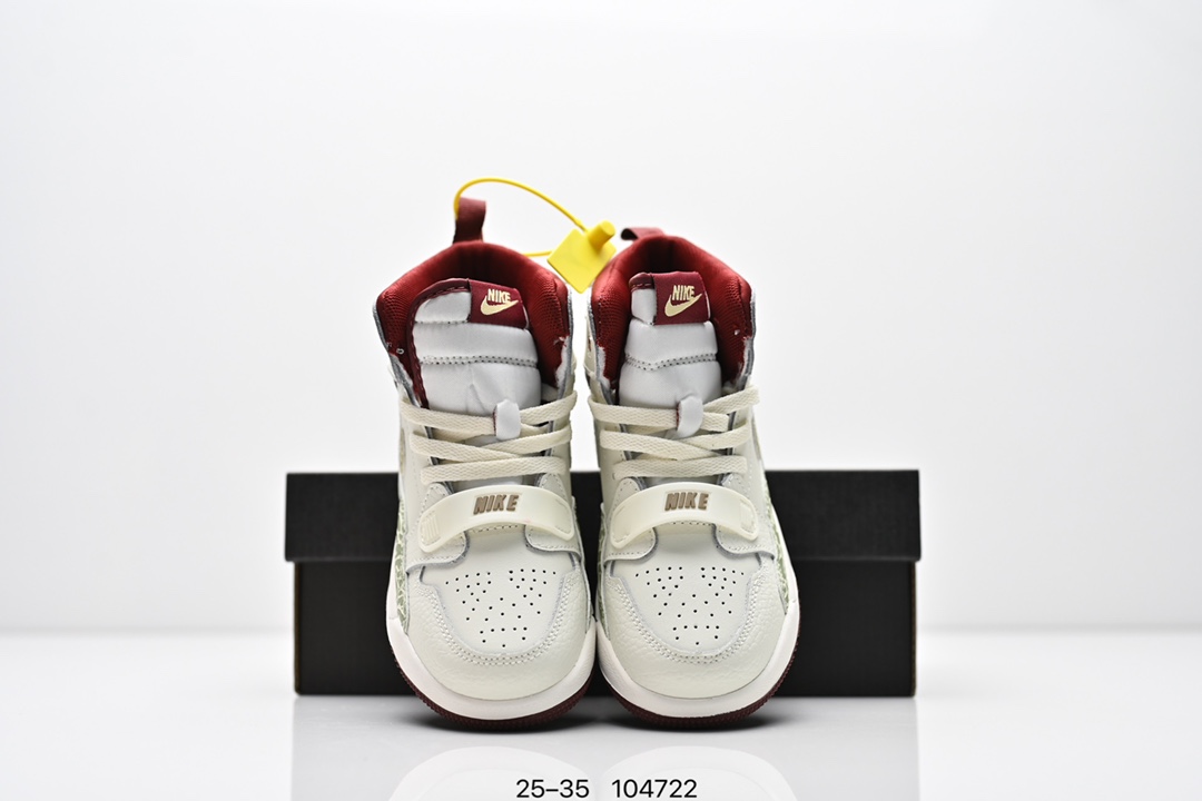 图片[8]-童鞋Air Jordan Legacy 312 “Command Force” 高帮AJ312 乔丹312代 aj312 乔312 高邦 乔丹篮球鞋系列 号称 “最强三合一” 的 Jordan Legacy 312，自然有着杂交结合的设计，它的名字就展现出它所包含的鞋款元素，312 分别对应了 Air Jordan 3、Air Jordan 1 和 Air Trainer 2，将这三双经典又有不俗人气的鞋款融合，“最强三合一” 的名称由此得来！货号：DR8486131 尺码：25–35 编号：104722-选品中心