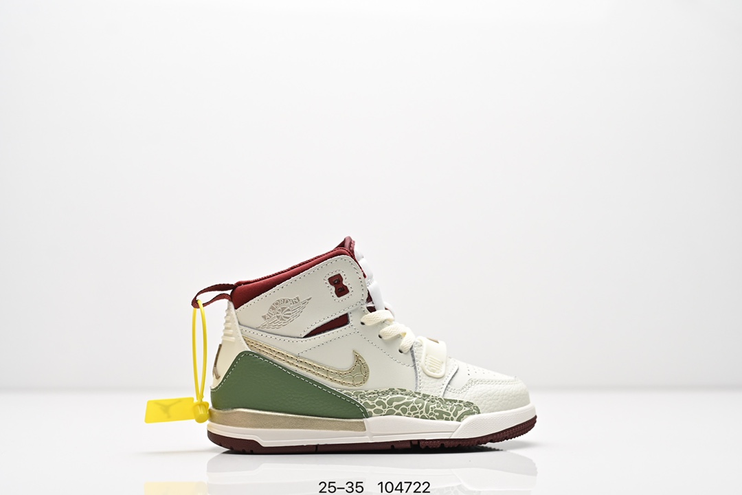 童鞋Air Jordan Legacy 312 “Command Force” 高帮AJ312 乔丹312代 aj312 乔312 高邦 乔丹篮球鞋系列 号称 “最强三合一” 的 Jordan Legacy 312，自然有着杂交结合的设计，它的名字就展现出它所包含的鞋款元素，312 分别对应了 Air Jordan 3、Air Jordan 1 和 Air Trainer 2，将这三双经典又有不俗人气的鞋款融合，“最强三合一” 的名称由此得来！货号：DR8486131 尺码：25–35 编号：104722-选品中心
