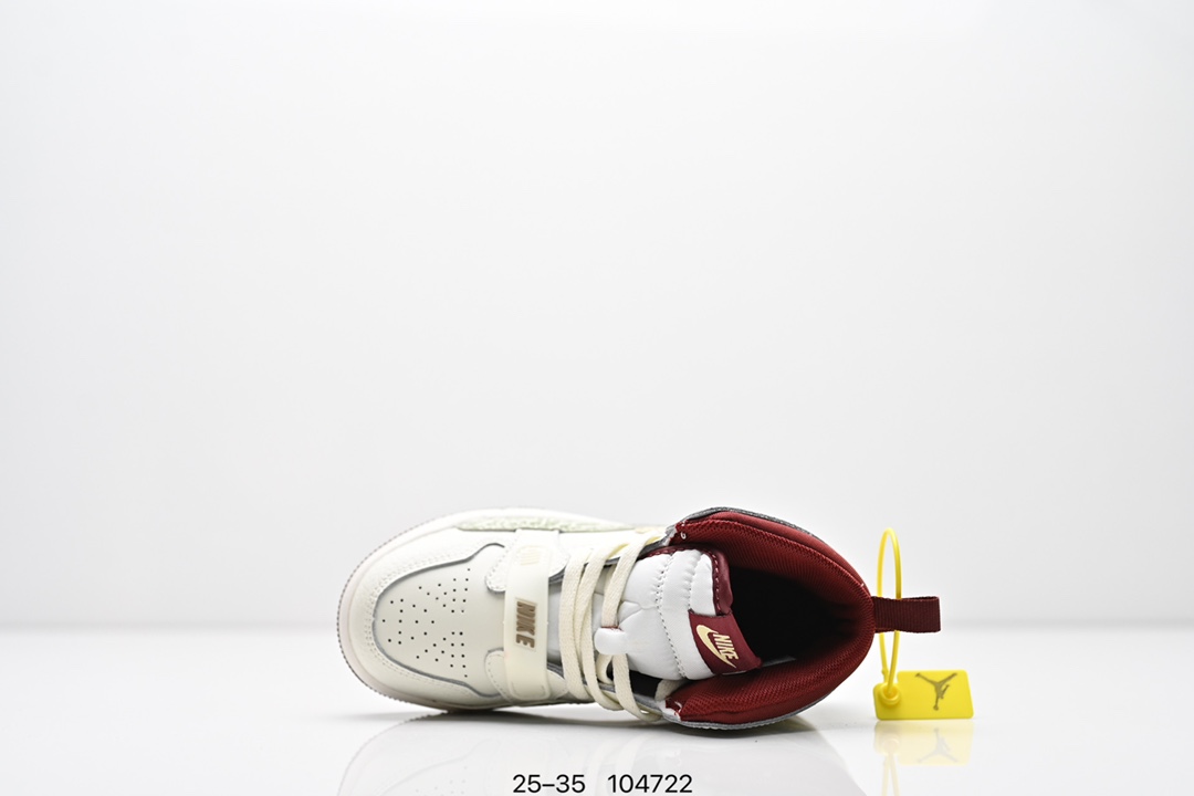 图片[4]-童鞋Air Jordan Legacy 312 “Command Force” 高帮AJ312 乔丹312代 aj312 乔312 高邦 乔丹篮球鞋系列 号称 “最强三合一” 的 Jordan Legacy 312，自然有着杂交结合的设计，它的名字就展现出它所包含的鞋款元素，312 分别对应了 Air Jordan 3、Air Jordan 1 和 Air Trainer 2，将这三双经典又有不俗人气的鞋款融合，“最强三合一” 的名称由此得来！货号：DR8486131 尺码：25–35 编号：104722-选品中心