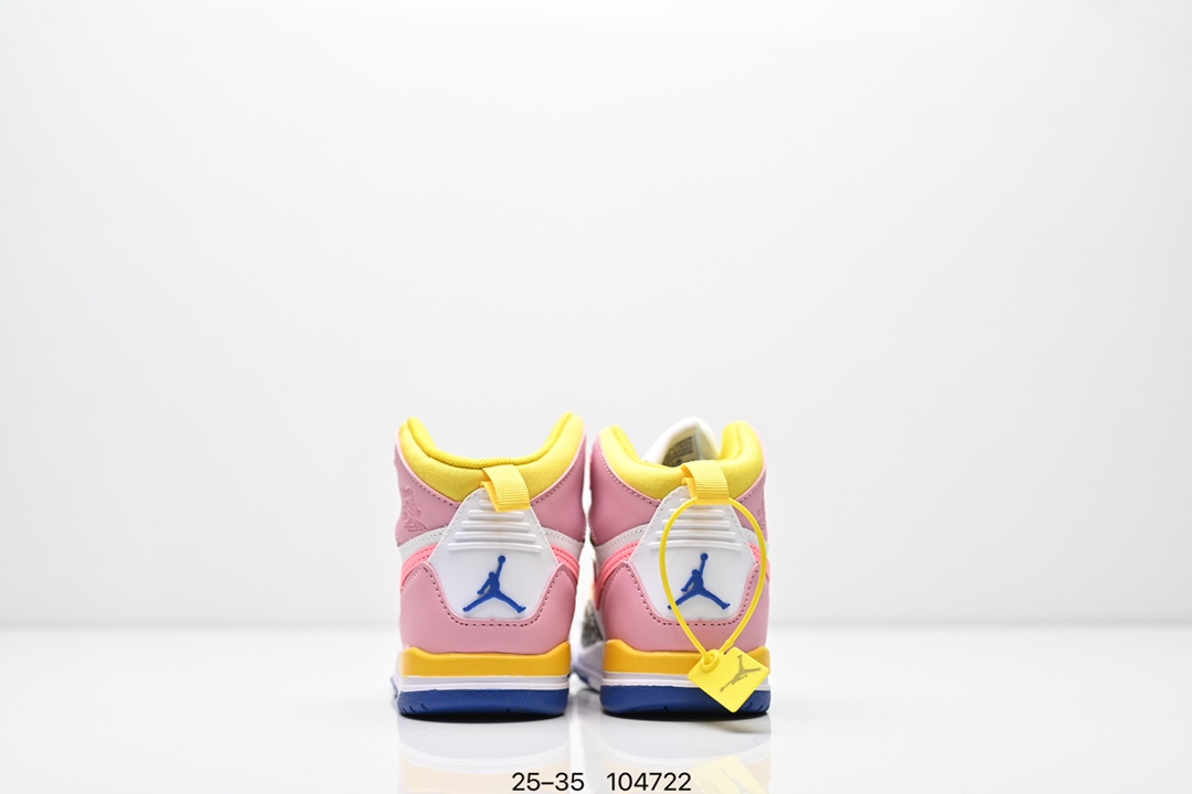 图片[7]-童鞋Air Jordan Legacy 312 “Command Force” 高帮AJ312 乔丹312代 aj312 乔312 高邦 乔丹篮球鞋系列 号称 “最强三合一” 的 Jordan Legacy 312，自然有着杂交结合的设计，它的名字就展现出它所包含的鞋款元素，312 分别对应了 Air Jordan 3、Air Jordan 1 和 Air Trainer 2，将这三双经典又有不俗人气的鞋款融合，“最强三合一” 的名称由此得来！货号：DR8486131 尺码：25–35 编号：104722-选品中心