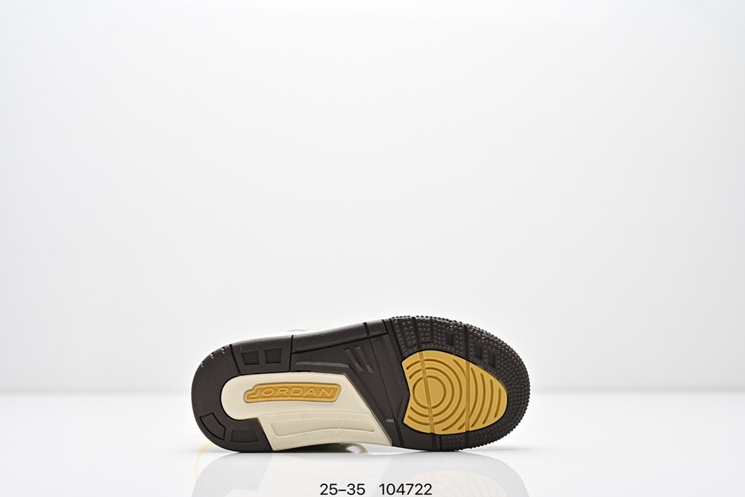 图片[6]-童鞋Air Jordan Legacy 312 “Command Force” 高帮AJ312 乔丹312代 aj312 乔312 高邦 乔丹篮球鞋系列 号称 “最强三合一” 的 Jordan Legacy 312，自然有着杂交结合的设计，它的名字就展现出它所包含的鞋款元素，312 分别对应了 Air Jordan 3、Air Jordan 1 和 Air Trainer 2，将这三双经典又有不俗人气的鞋款融合，“最强三合一” 的名称由此得来！货号：DR8486131 尺码：25–35 编号：104722-选品中心