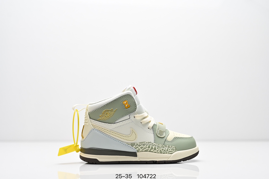 童鞋Air Jordan Legacy 312 “Command Force” 高帮AJ312 乔丹312代 aj312 乔312 高邦 乔丹篮球鞋系列 号称 “最强三合一” 的 Jordan Legacy 312，自然有着杂交结合的设计，它的名字就展现出它所包含的鞋款元素，312 分别对应了 Air Jordan 3、Air Jordan 1 和 Air Trainer 2，将这三双经典又有不俗人气的鞋款融合，“最强三合一” 的名称由此得来！货号：DR8486131 尺码：25–35 编号：104722-选品中心