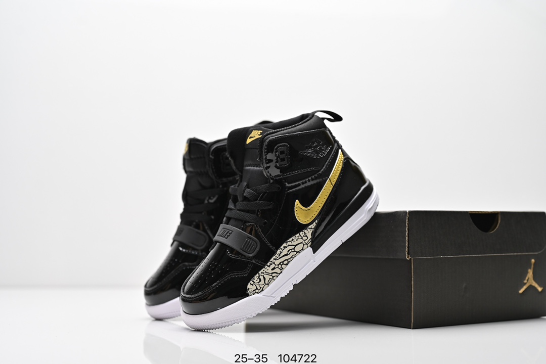 图片[9]-童鞋Air Jordan Legacy 312 “Command Force” 高帮AJ312 乔丹312代 aj312 乔312 高邦 乔丹篮球鞋系列 号称 “最强三合一” 的 Jordan Legacy 312，自然有着杂交结合的设计，它的名字就展现出它所包含的鞋款元素，312 分别对应了 Air Jordan 3、Air Jordan 1 和 Air Trainer 2，将这三双经典又有不俗人气的鞋款融合，“最强三合一” 的名称由此得来！货号：DR8486131 尺码：25–35 编号：104722-选品中心