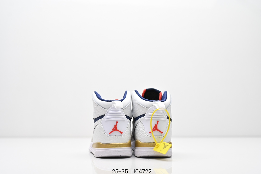 图片[7]-童鞋Air Jordan Legacy 312 “Command Force” 高帮AJ312 乔丹312代 aj312 乔312 高邦 乔丹篮球鞋系列 号称 “最强三合一” 的 Jordan Legacy 312，自然有着杂交结合的设计，它的名字就展现出它所包含的鞋款元素，312 分别对应了 Air Jordan 3、Air Jordan 1 和 Air Trainer 2，将这三双经典又有不俗人气的鞋款融合，“最强三合一” 的名称由此得来！货号：DR8486131 尺码：25–35 编号：104722-选品中心