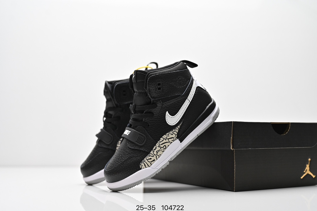 图片[5]-集合图 童鞋Air Jordan Legacy 312 “Command Force” 高帮AJ312 乔丹312代 aj312 乔312 高邦 乔丹篮球鞋系列 号称 “最强三合一” 的 Jordan Legacy 312，自然有着杂交结合的设计，它的名字就展现出它所包含的鞋款元素，312 分别对应了 Air Jordan 3、Air Jordan 1 和 Air Trainer 2，将这三双经典又有不俗人气的鞋款融合，“最强三合一” 的名称由此得来！货号：DR8486131 尺码：25–35 编号：104722-选品中心