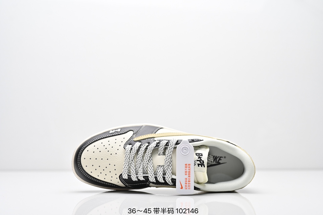 💰270
AJ1倒勾Travis Scott x Air Jordan 1 ” Reverse Mocha “ AJ1乔1 TS 闪电 联名倒钩 低帮文化篮球鞋 完美品质出货 细节如图所示  鞋面切割工整  冲孔整齐干净 中底拉帮线 整体清洁度非常好
货号:SJ2068-003
尺码：36 36.5 37.5 38 38.5 39 40 40.5 41 42 42.5 43 44 45 
编号：102146