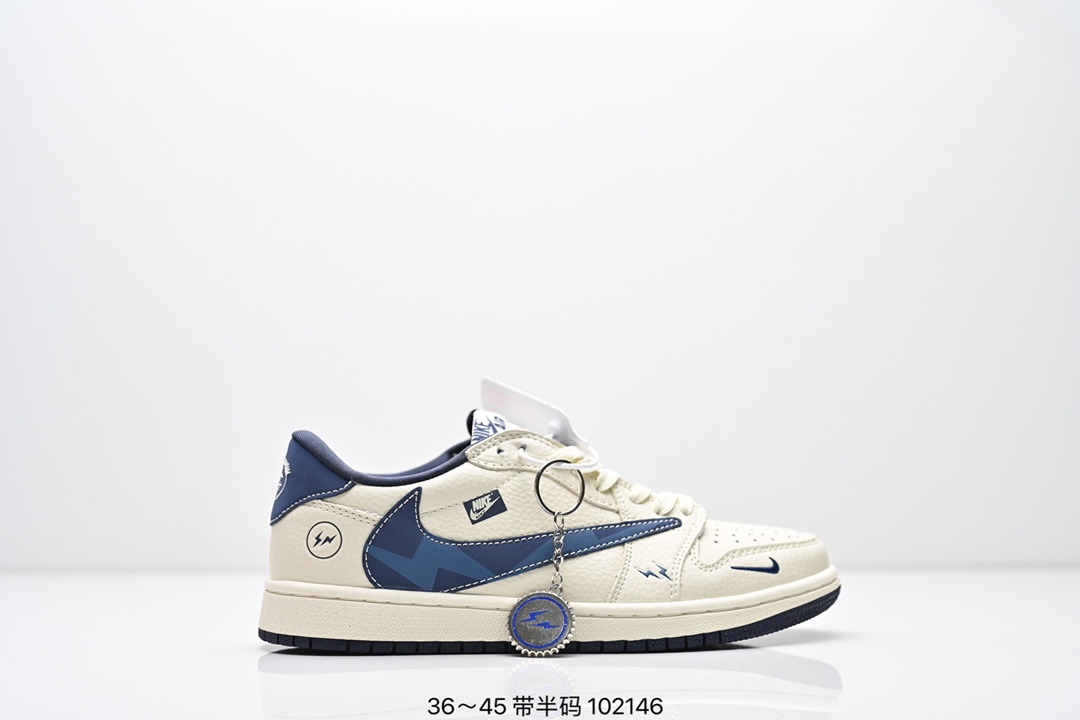 集合图💰270
AJ1倒勾Travis Scott x Air Jordan 1 ” Reverse Mocha “ AJ1乔1 TS 闪电 联名倒钩 低帮文化篮球鞋 完美品质出货 细节如图所示  鞋面切割工整  冲孔整齐干净 中底拉帮线 整体清洁度非常好
货号:SJ2068-003
尺码：36 36.5 37.5 38 38.5 39 40 40.5 41 42 42.5 43 44 45 
编号：102146