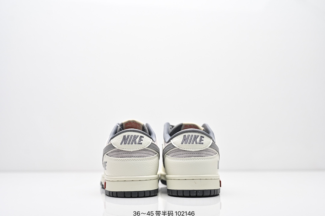 💰270
NK Dunk Low Retro “DIY高端定制”
低帮休闲运动板鞋
原装头层材料 用料绝不含糊 独家版型蒸餾加工帶來的是更好的视觉和脚感体验 清洁度 电绣工艺 皮料切割干净无任何毛边 细节完美
货号:SC9207 408
尺码:36 36.5 37.5 38 38.5 39 40 40.5 41 42 42.5 43 44 45 
ID:ZKD264-RDH
编码：102146